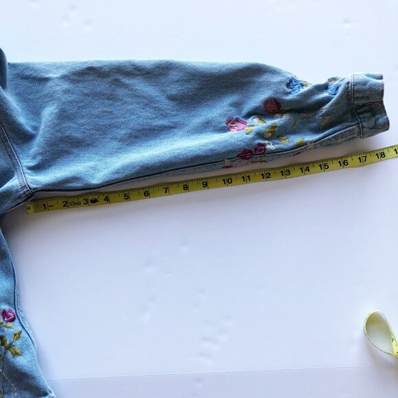 NEWPORT NEWS Vintage Embroidered Floral Denim Jean Jacket Womens 8 - Picture 10 of 11
